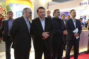 بازدید مدیرعامل بانک سپه از غرفه شرکتهای تابعه بانک بازدید مدیرعامل بانک سپه از غرفه شرکتهای تابعه بانک