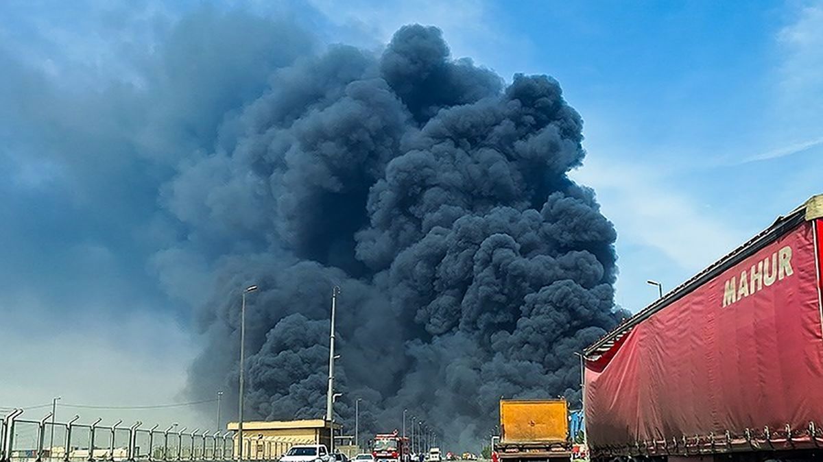 در حادثه بندر رجایی ۷۰درصد محمولهها بیمهنامه معتبر داشتند در حادثه بندر رجایی ۷۰درصد محمولهها بیمهنامه معتبر داشتند
