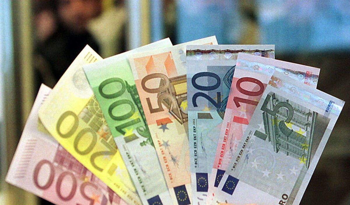 یورو ارز جهانی میشود؟ یورو ارز جهانی میشود؟