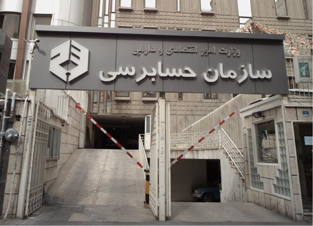 برخی سودها در صورت مالی بانکها، در عمل زیان انباشته است برخی سودها در صورت مالی بانکها، در عمل زیان انباشته است