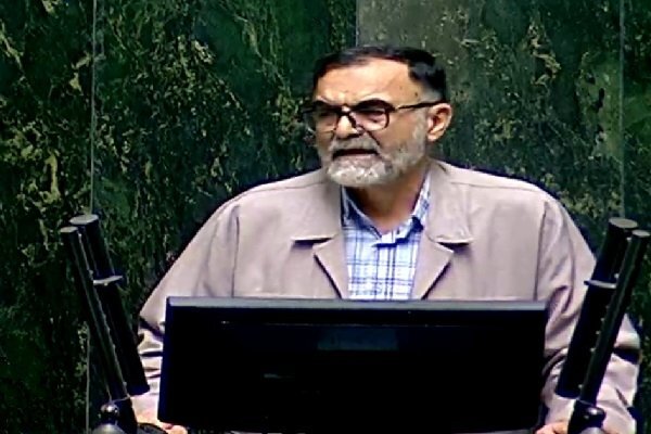 تعریف جدیدی از بانکهای دولتی باید صورت بگیرد تعریف جدیدی از بانکهای دولتی باید صورت بگیرد