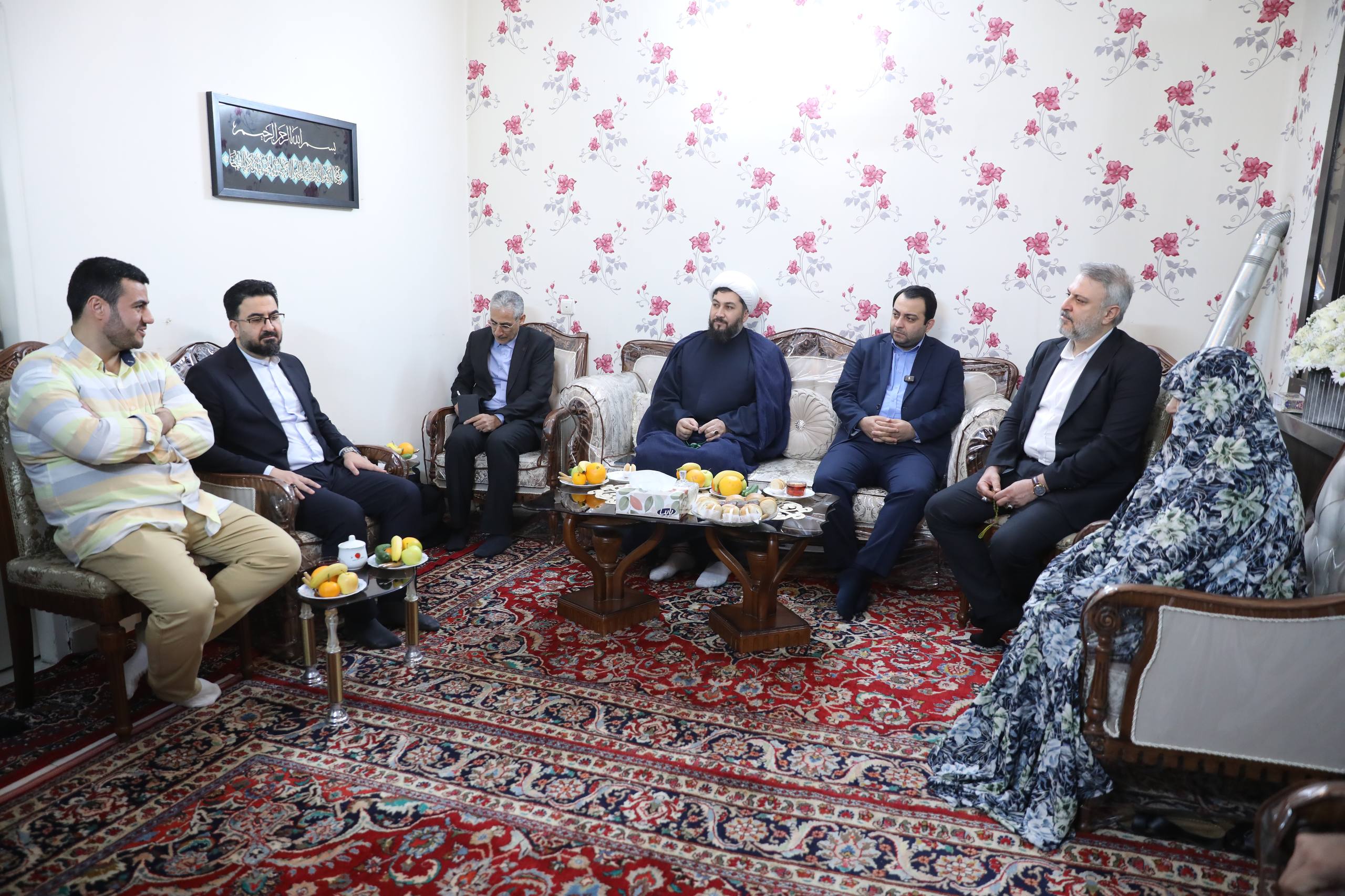 دیدار مدیرعامل بانک صادرات با خانواده «شهید محمدنبی محمدی»