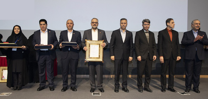 تجلیل از 26رییس شعبه بانك ملت در گردهمایی روسای موفق