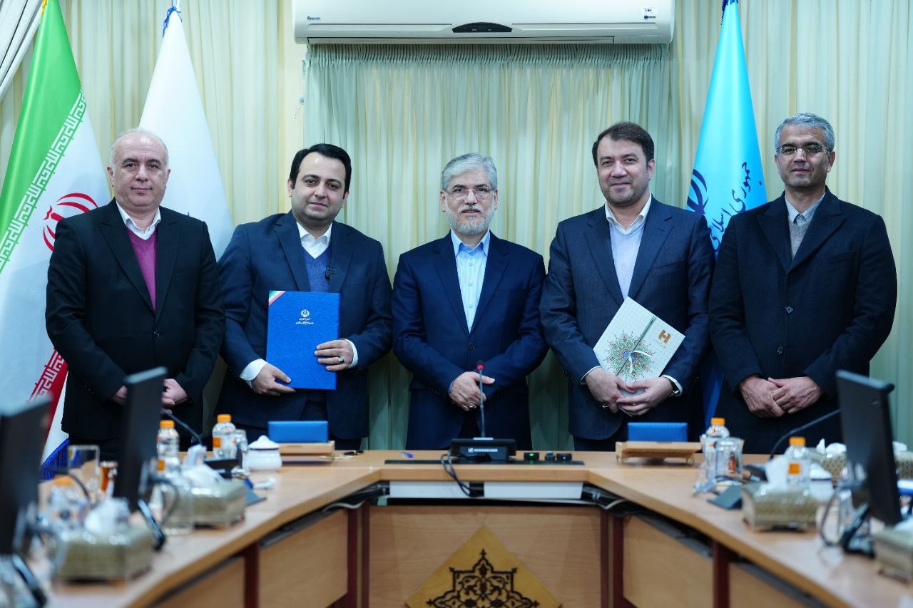 تفاهم‌نامه توسعه همکاری وزارت علوم و بانک صادرات امضا شد