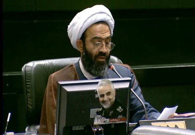 نقدعلی: بانکها از پرداخت وام مسکن استنکاف میکنند نقدعلی: بانکها از پرداخت وام مسکن استنکاف میکنند